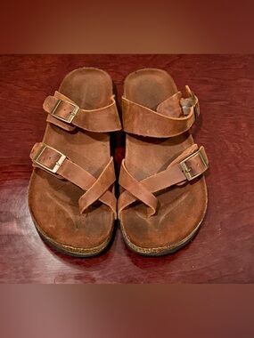 Women’s White Mountain Footbeds Brown Leather Sandals - Size 6M